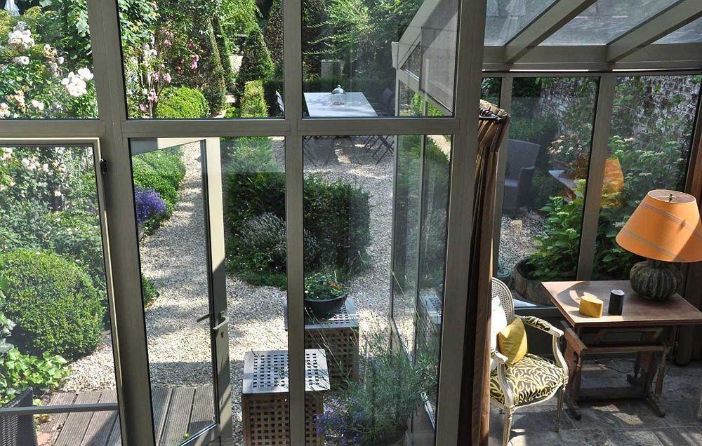 B&B Un Jardin En Ville Saint-Gilles Exterior photo