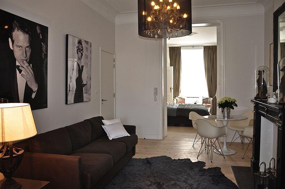 B&B Un Jardin En Ville Saint-Gilles Exterior photo